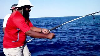 Raa Atoll морская рыбалка на твердом свале по GT и trevally