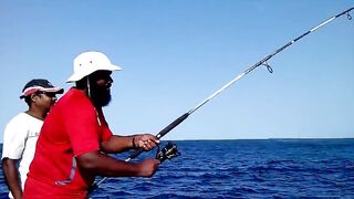 Raa Atoll морская рыбалка на твердом свале по GT и trevally