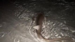 Vaadhoo, Raa Atoll вечерняя лагуна и светлячки на волне