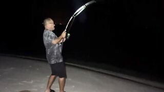 Vaadhoo, Raa Atoll вечерняя лагуна и светлячки на волне