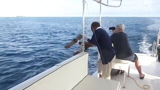 Vaavu Atoll троллинг и ваху, морская рыбалка на волне и на удачу