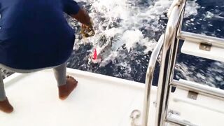 Vaavu Atoll троллинг и ваху, морская рыбалка на волне и на удачу