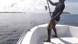 Gaafu Dhaalu экспедиция морская рыбалка на GT 41.5 кг и команда капитана