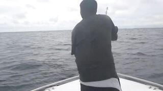 Gaafu Dhaalu by Captain Mohamed - жёсткое вываживание GT на свале