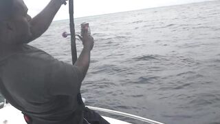 Gaafu Dhaalu by Captain Mohamed - жёсткое вываживание GT на свале