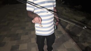 Al Qunfudhah Саудовская Аравия берег и пирс у судового канала