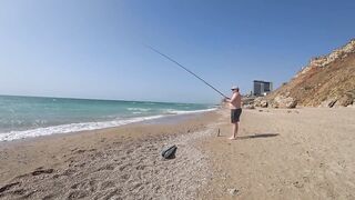 Нетания, Израиль — морская рыбалка с берега и вечерний прибой