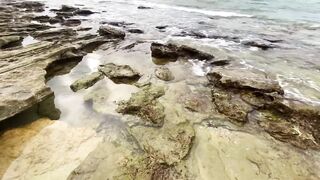 Netanya beach, Israel: находки у кромки прибоя и забытые приманки на песке