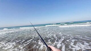 Netanya, Израиль — вечерний берег, прибой и рыбацкие снасти в 4K 28.10.2024