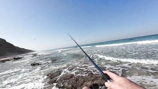 Netanya, Израиль — вечерний берег, прибой и рыбацкие снасти в 4K 28.10.2024