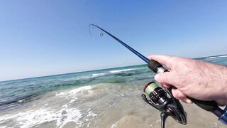 Netanya, Израиль — вечерний берег, прибой и рыбацкие снасти в 4K 28.10.2024