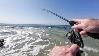 Netanya, Израиль — вечерний берег, прибой и рыбацкие снасти в 4K 28.10.2024