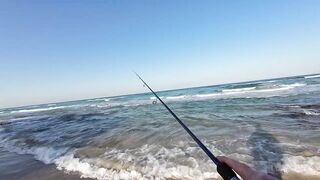 Netanya, Израиль — вечерний берег, прибой и рыбацкие снасти в 4K 28.10.2024