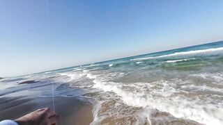 Netanya, Израиль — вечерний берег, прибой и рыбацкие снасти в 4K 28.10.2024