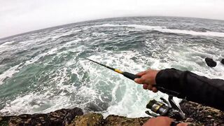 Mirleft, Morocco: морская рыбалка на сибасса со спиннингом на Атлантике