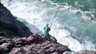 Mirleft — спиннинг с отцом на береге: что берет на приманки?