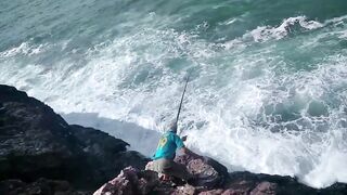 Mirleft — спиннинг с отцом на береге: что берет на приманки?