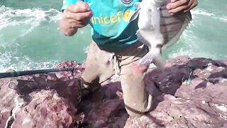 Mirleft — спиннинг с отцом на береге: что берет на приманки?