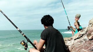 Mirleft — спиннинг с отцом на береге: что берет на приманки?