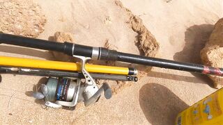 Tarfaya — монтаж снасти для ловли у касбы: берег Атлантики