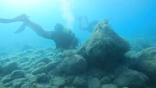 Писсури Бэй на Кипре: лайтовое море, склоны и длинная дуга бухты