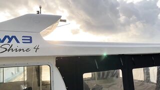 Huraa Island, Maldives: канал, лодки-дони и вечерние силуэты пальм