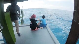 Диффуши район — рыбалка с дони: сумерки, фонари на лагуне и шквалы на подходе