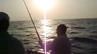 Girne, Kyrenia — рыбалка в Северном Кипре у крепости и марины