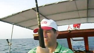 Girne, Kyrenia — рыбалка в Северном Кипре у крепости и марины