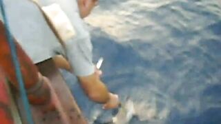 Girne, Kyrenia — рыбалка в Северном Кипре у крепости и марины