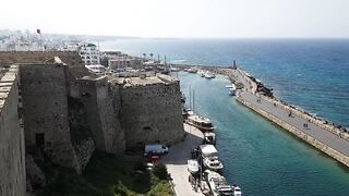 Kyrenia, Cyprus — прогулка по Гирне и лодочной гавани