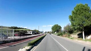 Из Полиса в Лачи – дорога к гавани и лодки на якорях