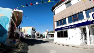 Из Полиса в Лачи – дорога к гавани и лодки на якорях