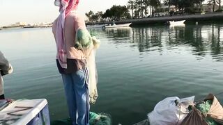 Доха — порт, рыбный рынок и рыбаки: где лучше ловить с берега?