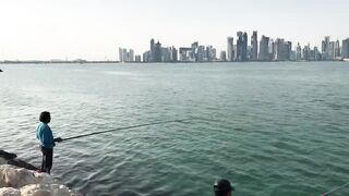 Doha, Qatar — морская рыбалка у набережной и в марине