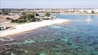 Liopetri Potamos — рыбацкое укрытие с воздуха: к свалам по руслу