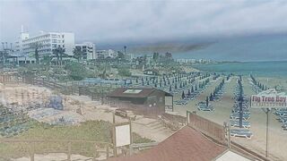 Протарас, Fig Tree Bay: как меняется пляж и клев в апреле 2022?