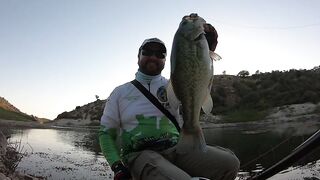 Asprokremmos, Cyprus — бассы на джиг: рельеф, ветер и тени дамбы