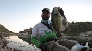 Asprokremmos, Cyprus — бассы на джиг: рельеф, ветер и тени дамбы