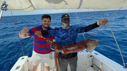 Ранний выход с доктором Марваном и первый гигантский кальмар - рыбалка в Иордании