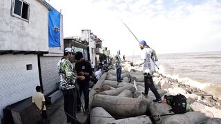 Mumbai — берег и лодка: рыбалка у волнорезов, что клюет по сезону?