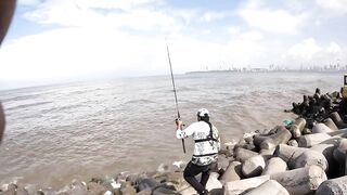 Mumbai — берег и лодка: рыбалка у волнорезов, что клюет по сезону?