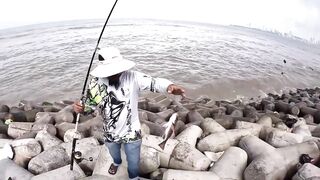 Mumbai — берег и лодка: рыбалка у волнорезов, что клюет по сезону?