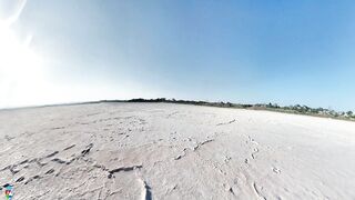 Larnaca Salt Lake — фламинго и сезонность ветров, рыбалка рядом у пирса?