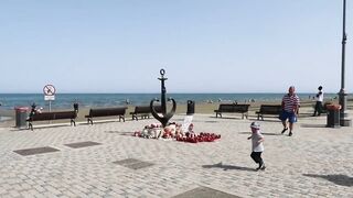 Larnaca, Finikoudes Promenade - рыбалка у старого замка