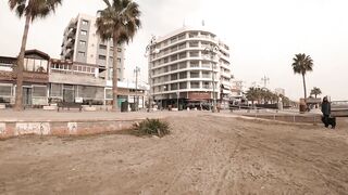 Larnaca, Finikoudes Beach и Марина: вечерняя рыбалка у мола