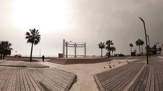 Larnaca, Finikoudes Beach и Марина: вечерняя рыбалка у мола