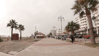 Larnaca, Finikoudes Beach и Марина: вечерняя рыбалка у мола