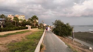 Пиргос, Ladies Mile Beach: штиль, волна и вечерняя рыбалка у косы