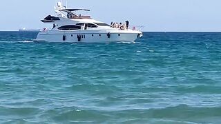 Пиргос, Ladies Mile Beach: штиль, волна и вечерняя рыбалка у косы